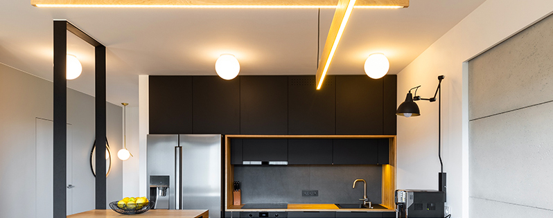 Come illuminare un soffitto: i segreti per ottenere una illuminazione perfetta