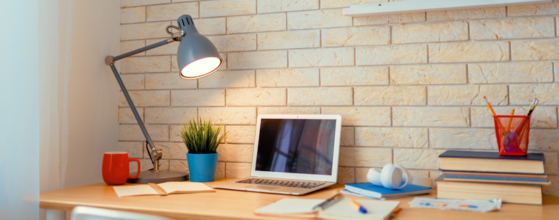 Le 5 migliori lampade da scrivania per un'illuminazione non invasiva
