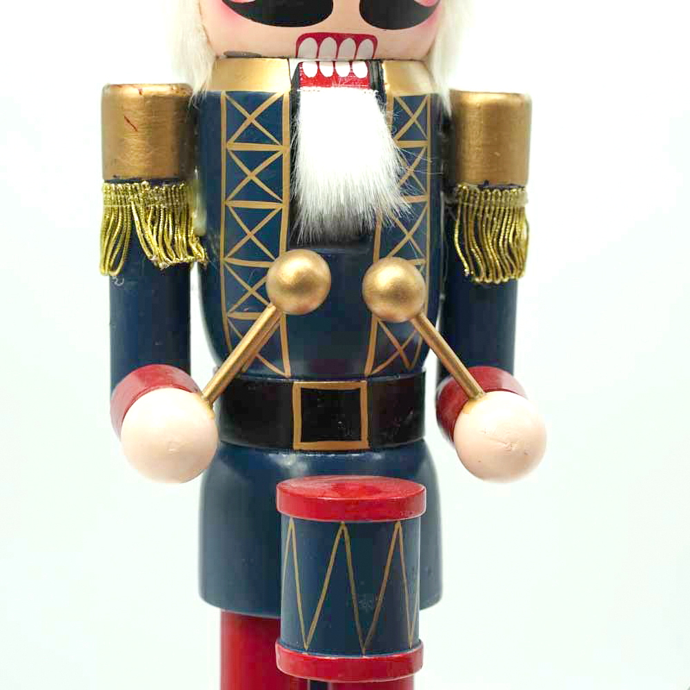 Schiaccianoci di Natale 60cm in legno Soldato con tamburello di colore blu e rosso Wisdom - Foto 4