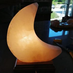Foto principale Lampada di Sale Himalayano Rosa naturale a forma di Luna 3Kg
