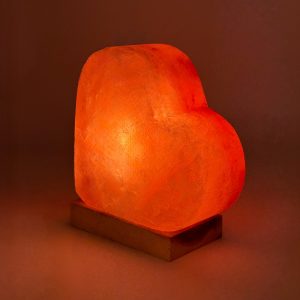 Foto principale Lampada di Sale Himalayano Rosa naturale a forma di Cuore 2-3Kg