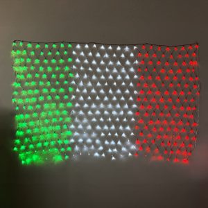 Foto principale Tenda tricolore Led Bandiera italiana 120x180cm da 280 Led Verde Bianco e Rosso IP44 da esterno Wisdom