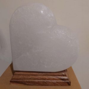 Foto principale Lampada di Sale Himalayano Bianco naturale a forma di Cuore 3-4Kg