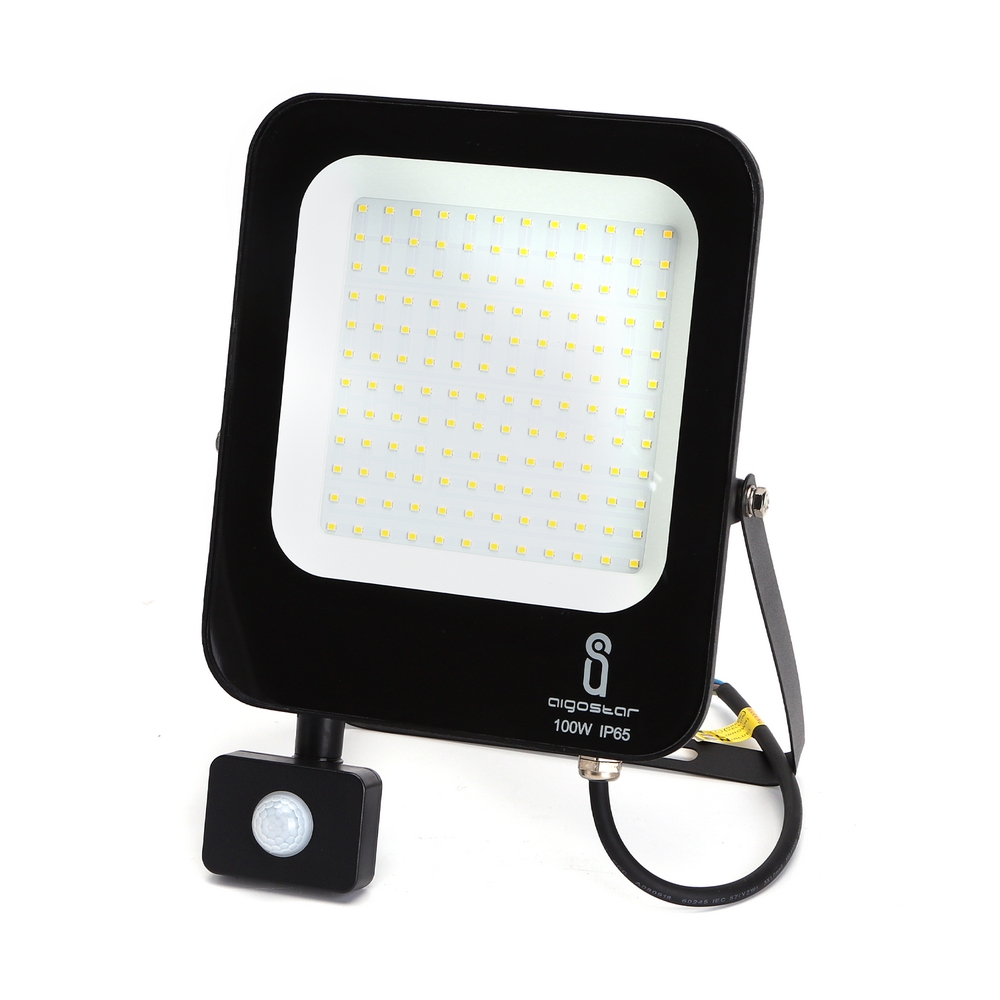 Faretto led da esterno 100w con sensore infrarosso slim silver ... Fari da esterno led